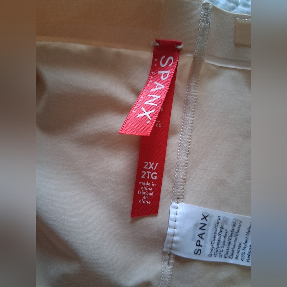 Spanx - Picture 7 of 8